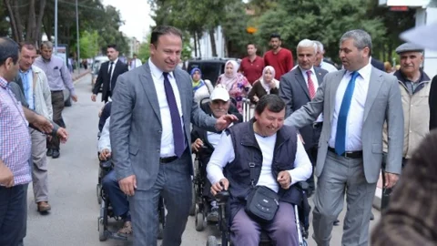Engelliler İçin Farkındalık Yürüyüşü
