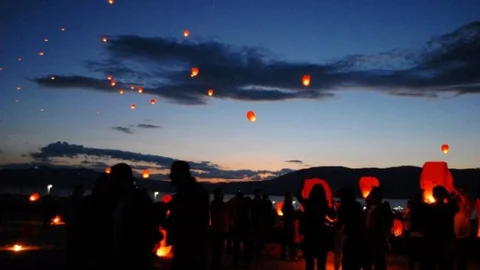 Burdur'da 301 Dilek Feneri Gökyüzüne Bırakıldı