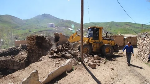 Yüksekova'da Duman Ailesine Yardım Eli Uzandı
