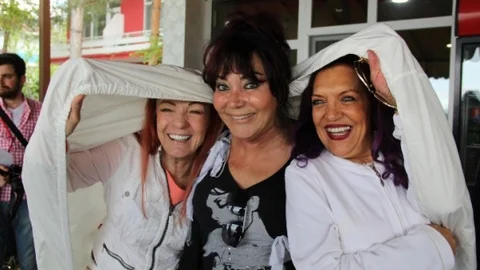 Elazığ'da Ünlü Oyuncular Sivrice'yi Gezdiler