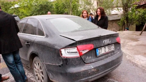 Hakkari'de HDP Adayı Selma Irmak Ziyarette Bulundu