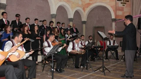 Nevşehir'de Türk Halk Müziği Korosu Çalışıyor