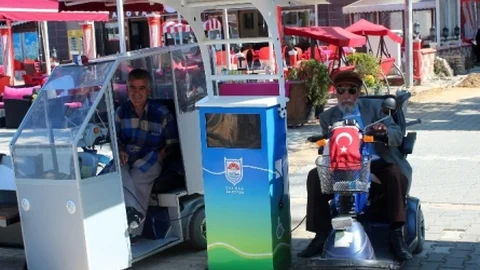 Yalova'da Akülü Araç Şarj İstasyonları Açıldı