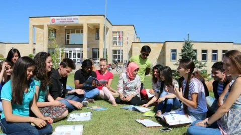 Yunus Emre Enstitüsü ile Kültürel Etkileşim