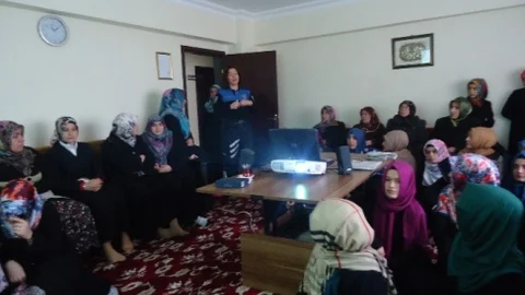 Bartın'da Kız Kur'an Kursuna Bilgilendirme Eğitimi