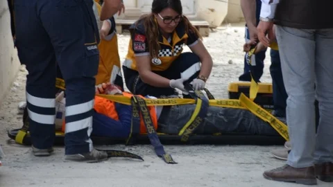 Bilecik'te İnşaat İşçisi Düşerek Yaralandı