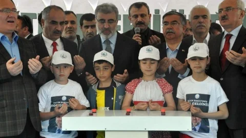 Sivas'ta Çöpten Enerji Tesisi Açıldı