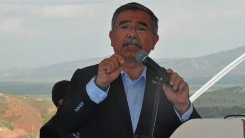 Suriye Helikopteri Düşürüldü