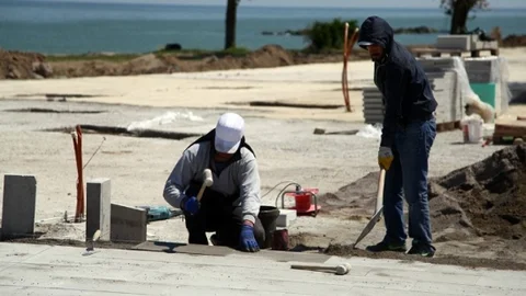 Karasu Sahil Parkı Çalışmaları Hızla Devam Ediyor
