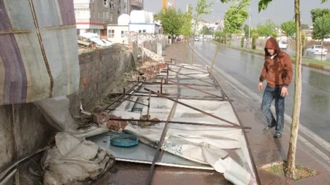 Elazığ'da Fırtına ve Kazalar