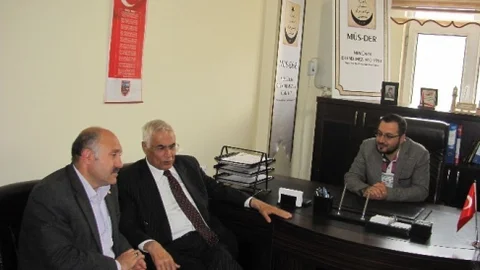 İçişleri Eski Bakanı Bayburt'ta Ziyaret Gerçekleştirdi