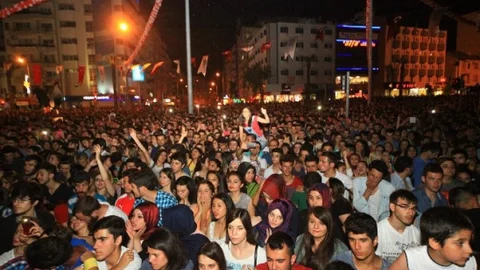 Denizli'de Gençlik Coşkusu