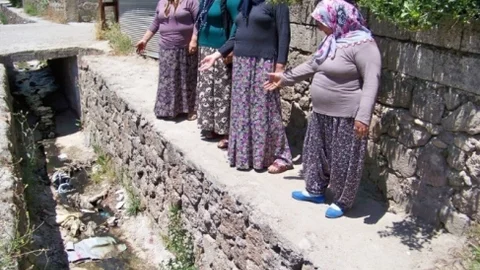 Hatay'da Kadınların Su Kanalı İsyanı