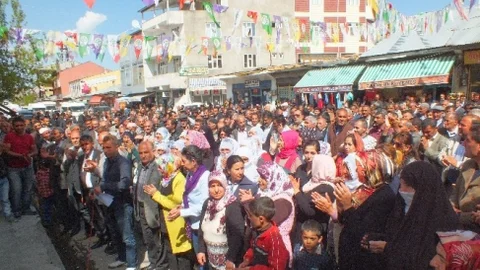 HDP Bürolarına Yönelik Saldırılar Protesto Edildi