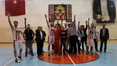 Yalova Belediyespor 3. Lige Yükseldi