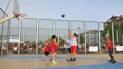 Yalova'da Basketbol Turnuvası Heyecanı