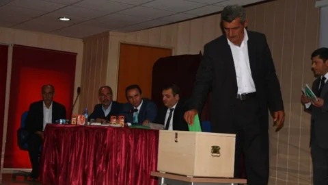 Tatvan'da Encümen Seçimi Gerçekleşti