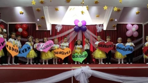 Düzce'de Sanat Sergisi Düzenlendi