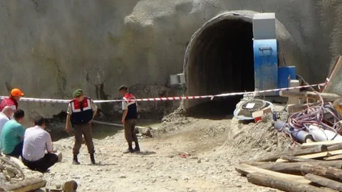 Kütahya'da Göçük Altında Kalan İşçinin Cansız Bedeni Bulundu