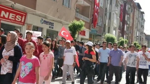 Sungurlu'da Gençlik Yürüyüşü Düzenlendi