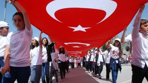 Tokat'ta 60 Metre Bayrak Yürüyüşü