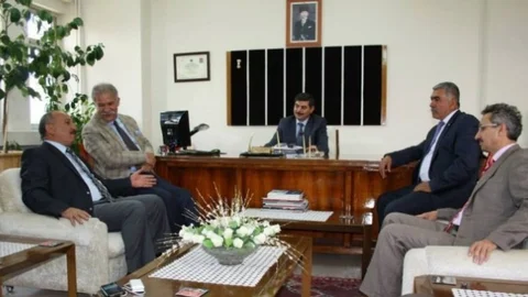 Gültekin Çavuşoğlu'ndan Şeker Fabrikası Ziyareti