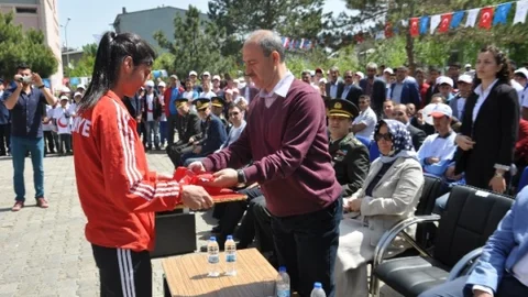 Muş'ta 19 Mayıs Kutlamaları Yapıldı