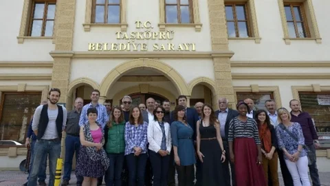 Amerikalı Öğrenciler Taşköprü'de Atölye Yapıyor