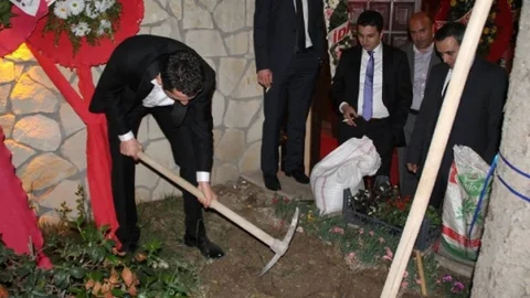 Damat Çiçek Diktiği Düğün Töreni