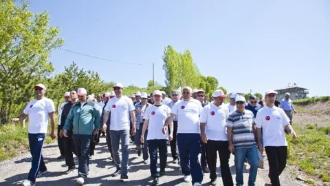 Ahlat'ta Gençlik Yürüyüşü Düzenlendi