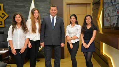 Başkan Yılmaz Gençlerle Bir Araya Geldi