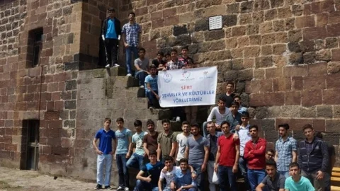 Bitlis'te Gençler Geziye Çıktı
