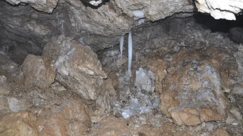 Tunceli'de Gizli Buz Mağarası