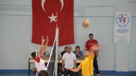 Silvan'da Voleybol Turnuvası Tamamlandı