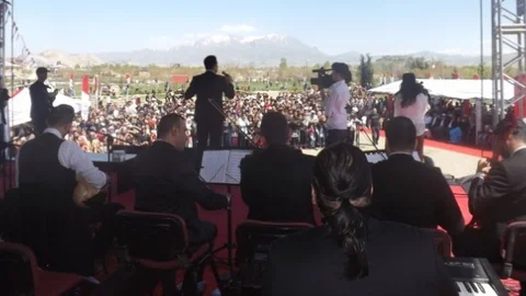 Berdan Mardini Van'da Sahne Aldı