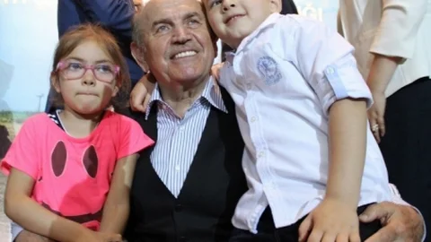 Kadir Topbaş Çanakkale'de Ok Attı