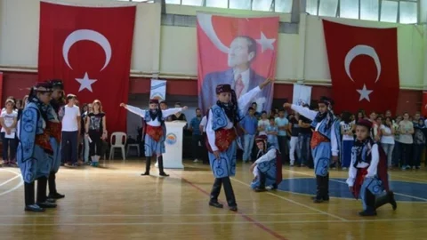 19 Mayıs Gömeç'te Törenle Kutlandı
