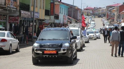 Sait Şahin Karlıova'da Halkla Buluştu