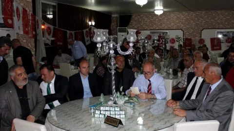 MHP Adayları Kırşehir'de İşçilerle Buluştu