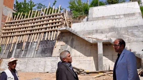 Çay Mahallesi'nden Başkan Çöl'e Teşekkür Pankartı