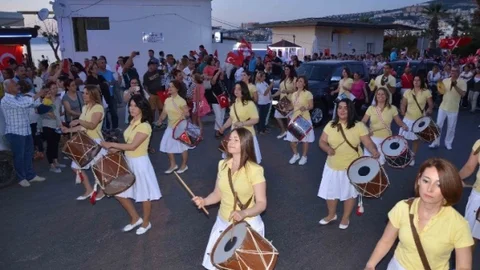 Kuşadası'nda Efsanevi Bando Yeniden Toplandı