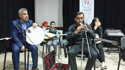 Aşkale'de Baba Kız Konser Verdi
