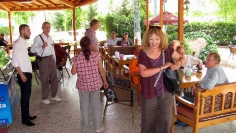 Avusturyalı Turistler Türk Lezzetlerini Denedi