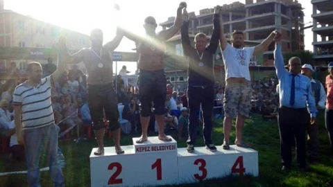 Balıkesirli Güreşçiler Başarı Elde Etti