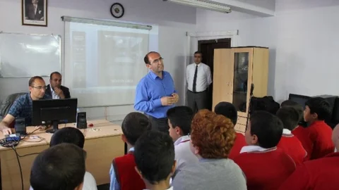Elazığ Ortaokulu'nda Eğitim Etkinliği