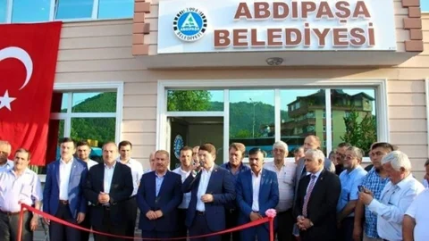 Abdipaşa Belediyesi Hizmet Binası Açıldı