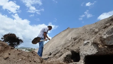 Bodrum'da Tarihi Mezarlar Tehlikede