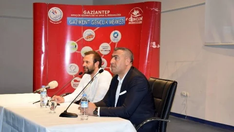 Okan Buruk Gençlerle Buluştu