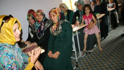 Emine Çift Devrek'te Vatandaşlarla Buluştu