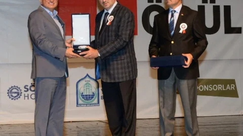 Mustafakemalpaşa'da Eğitim Ödülü